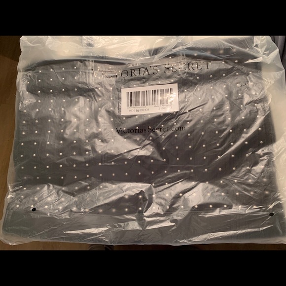 ❌SOLD❌ Victoria’s Secret Studded Tote - Picture 4 of 4